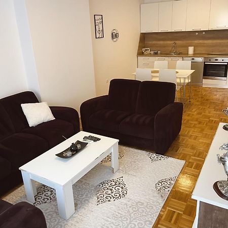 Apartment Troi Pristina Exterior photo