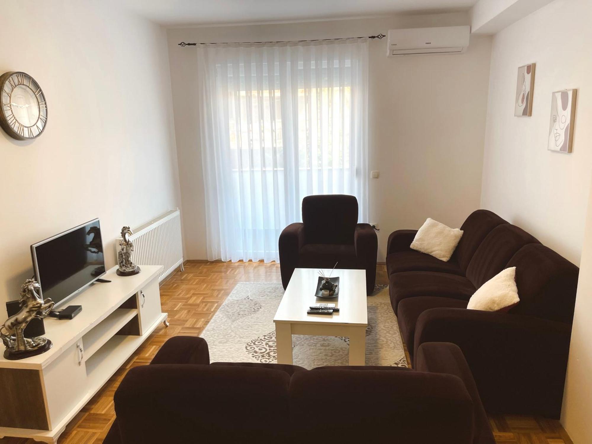 Apartment Troi Pristina Exterior photo